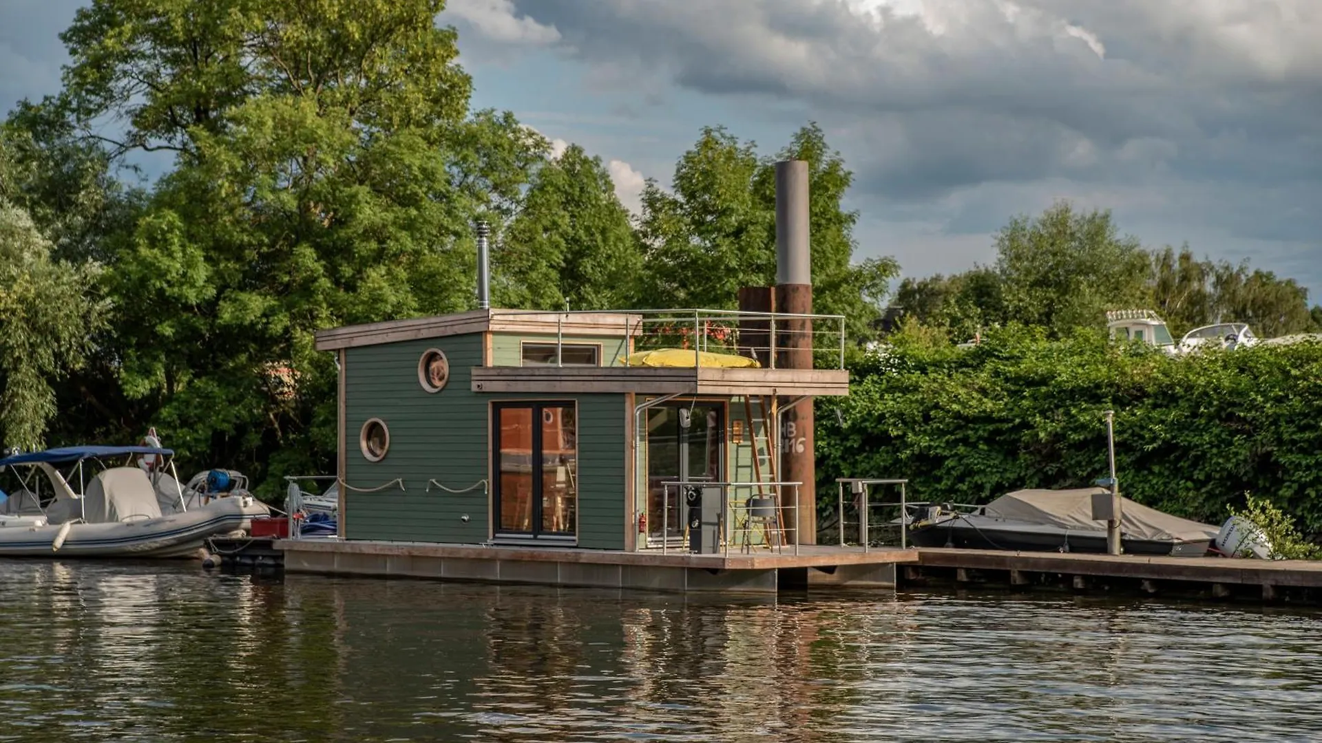 מלון המבורג Besonderer Urlaub Auf Hausboot Tystnaden ספינת מלון