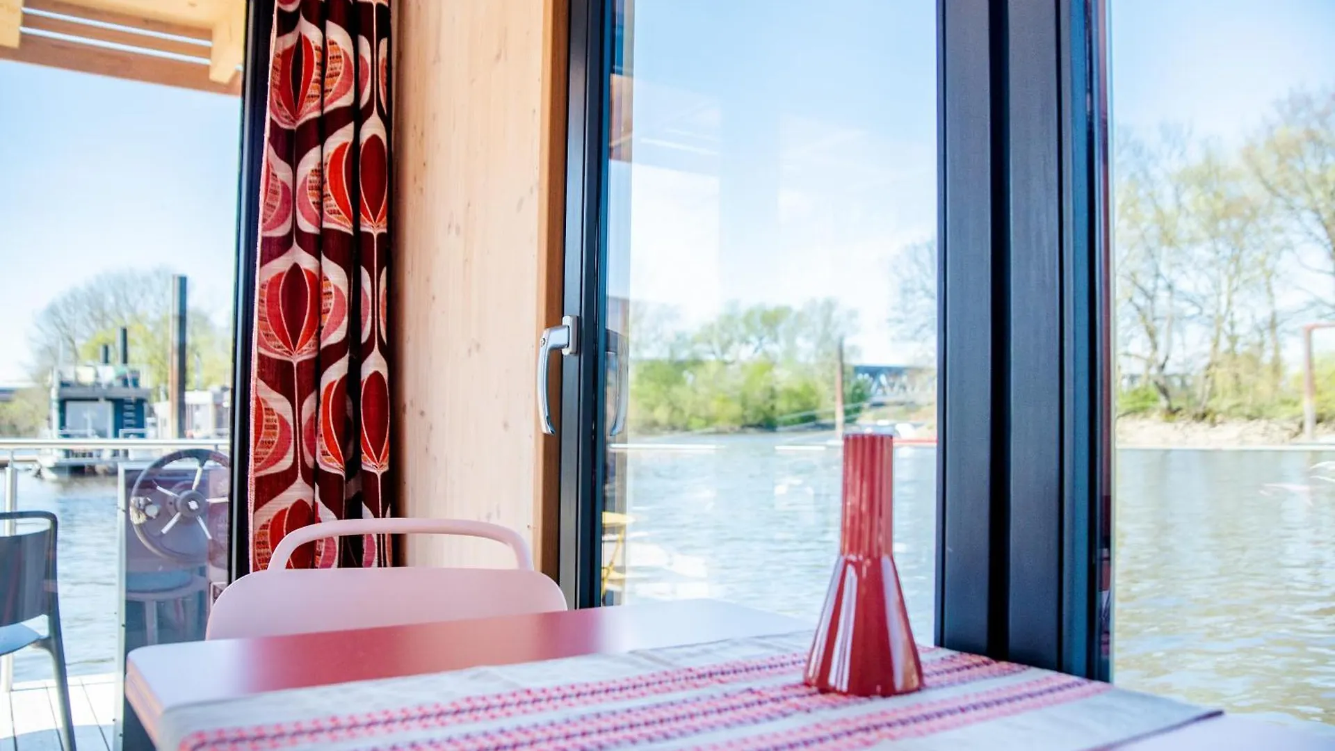 מלון המבורג Besonderer Urlaub Auf Hausboot Tystnaden