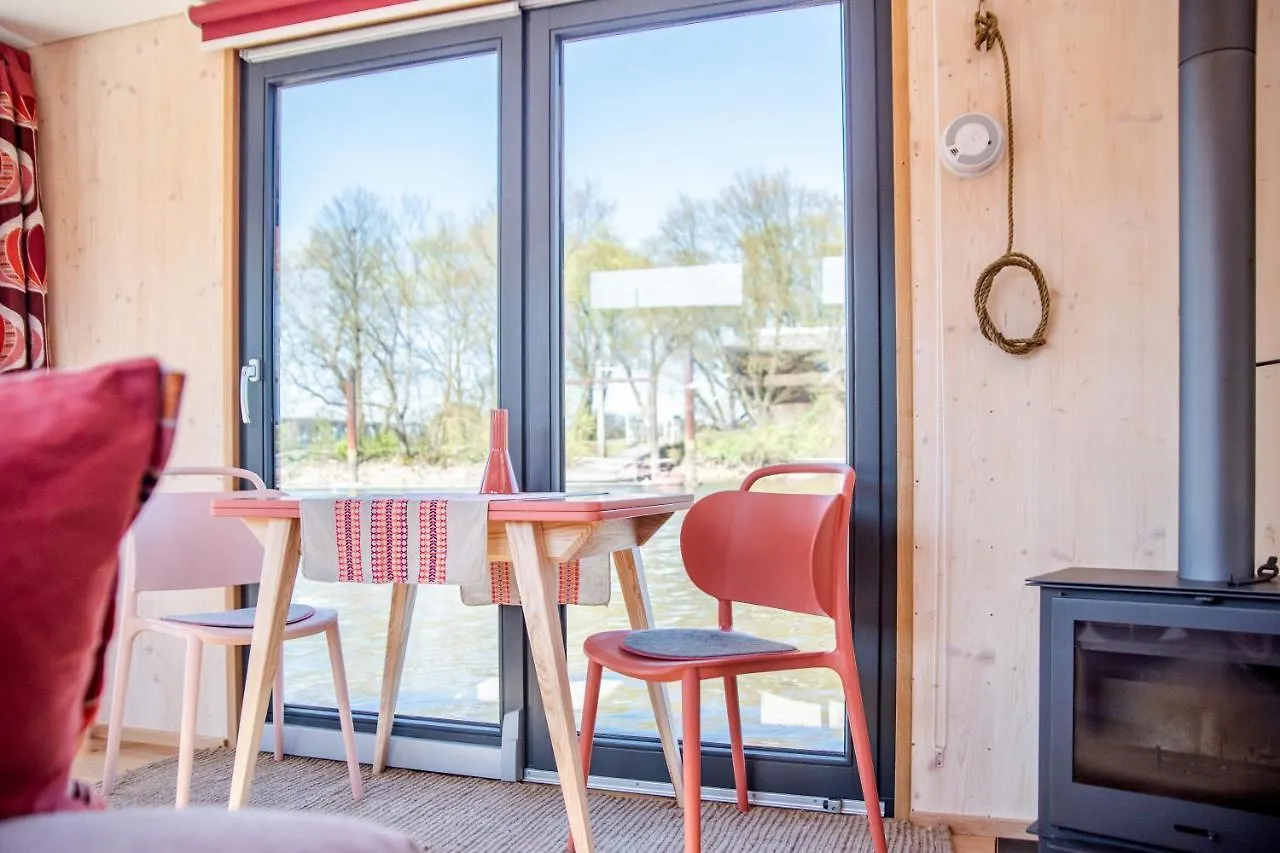 Besonderer Urlaub Auf Hausboot Tystnaden Hotel Hamburg