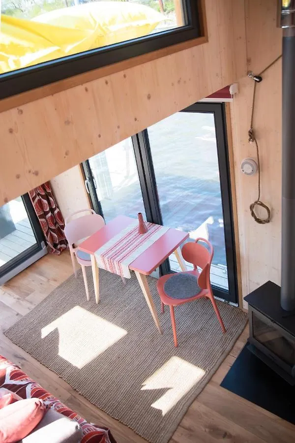 Botel Hotel Besonderer Urlaub Auf Hausboot Tystnaden Hamburg